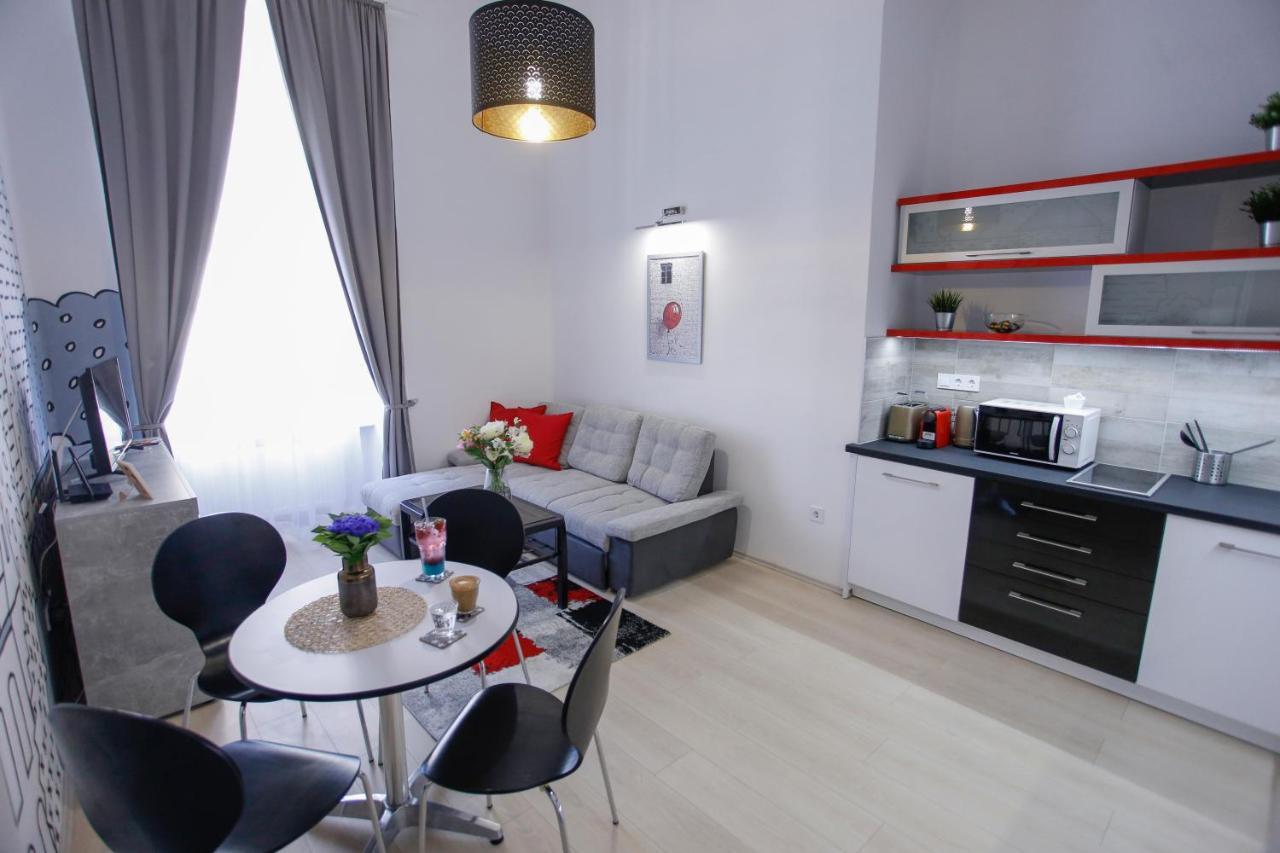 Urania Apartmanhaz Eger Exteriör bild