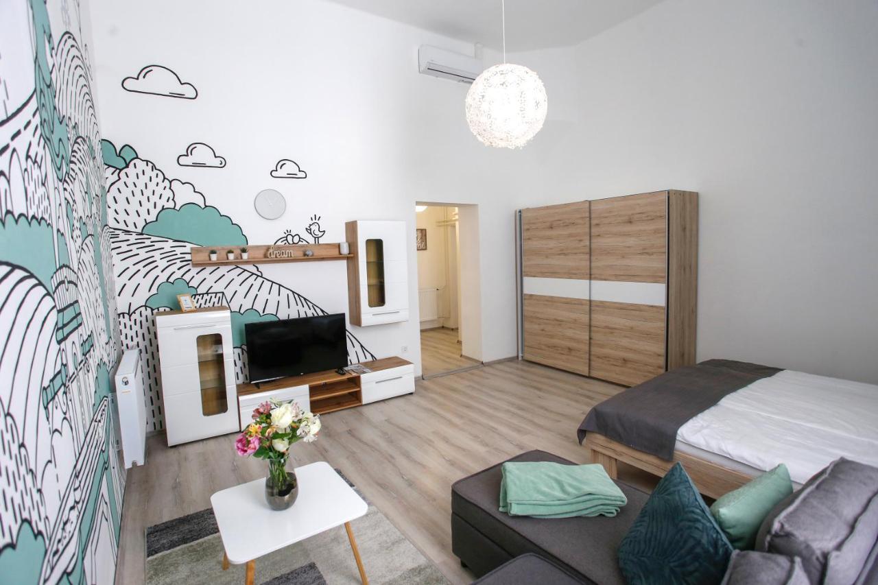 Urania Apartmanhaz Eger Exteriör bild