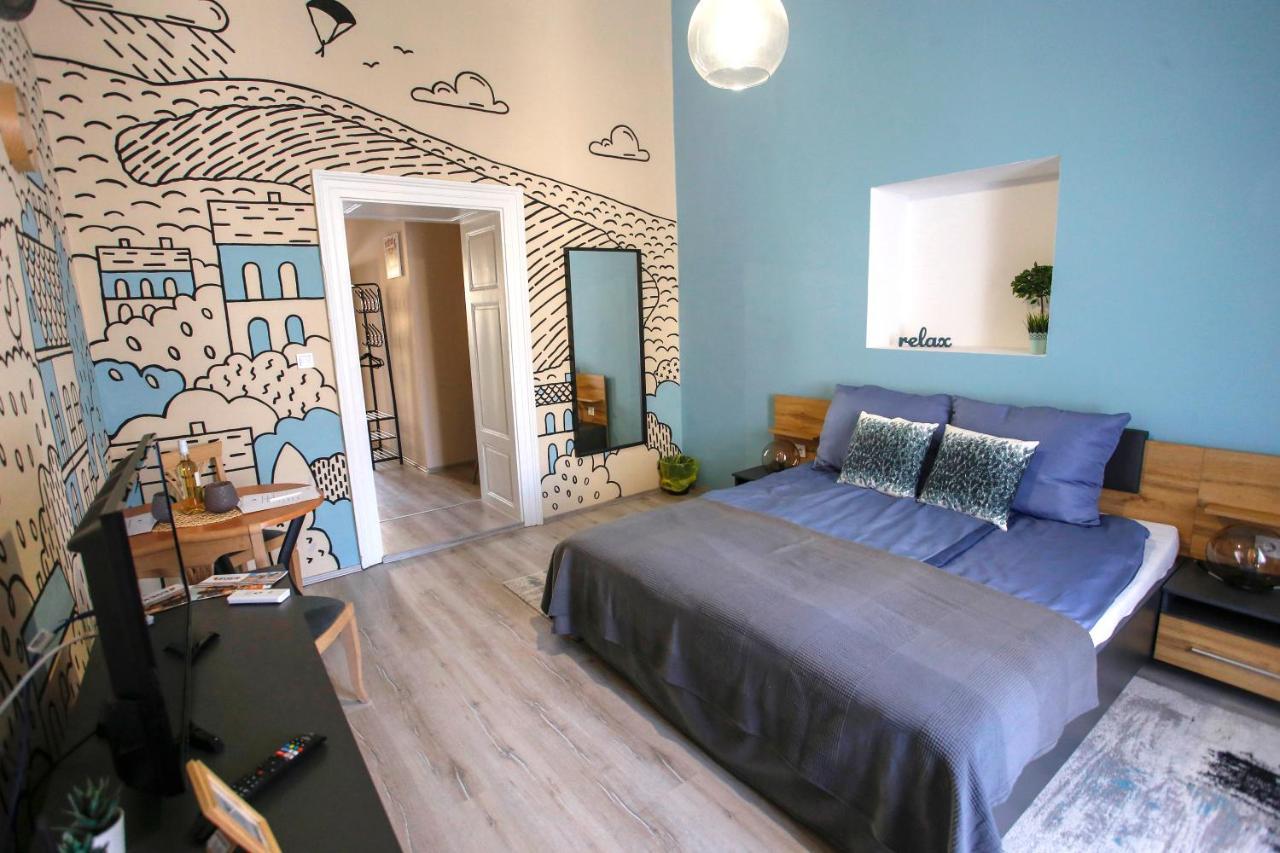Urania Apartmanhaz Eger Exteriör bild