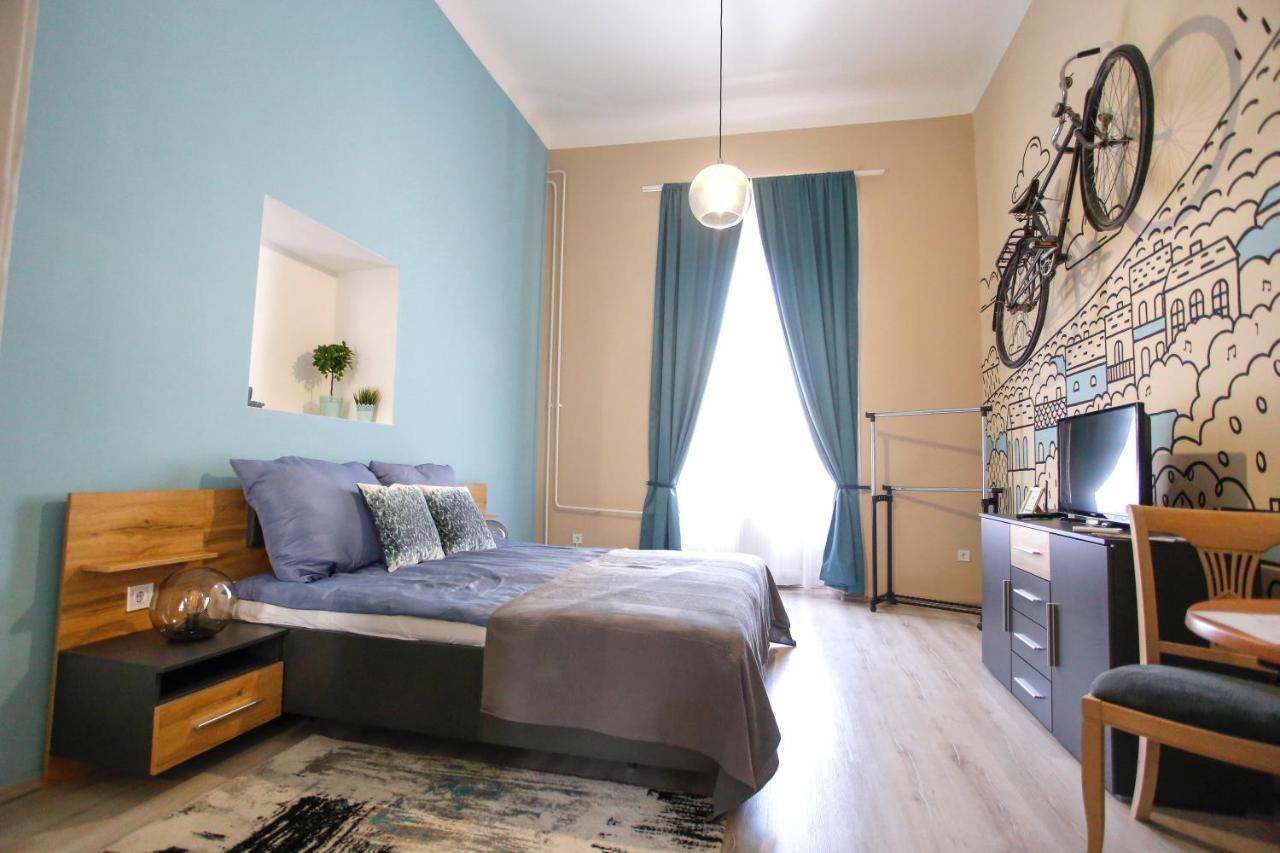 Urania Apartmanhaz Eger Exteriör bild