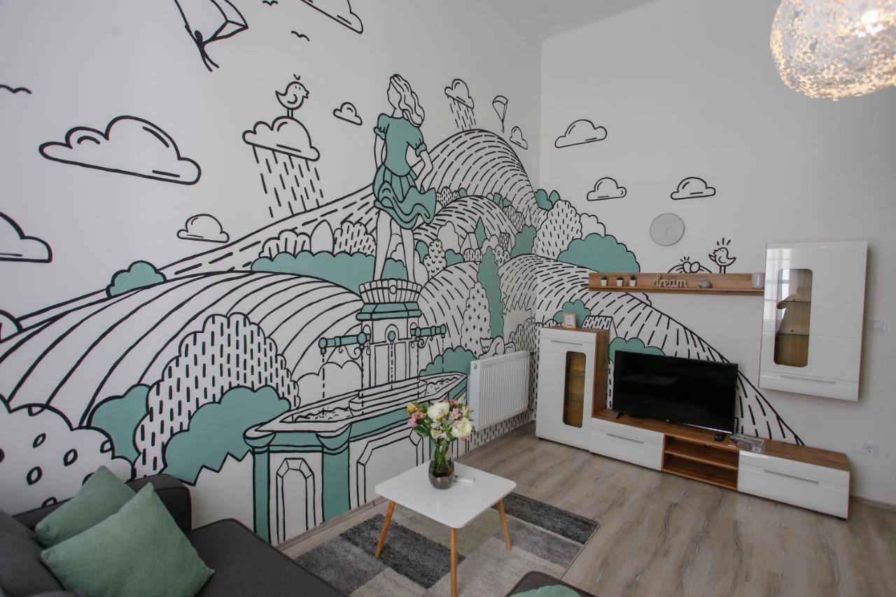 Urania Apartmanhaz Eger Exteriör bild